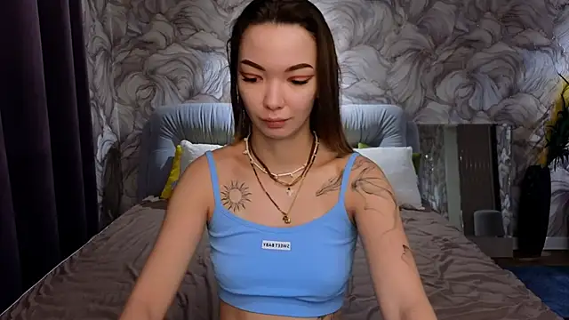 Snapshot of SusannJohnson chatting on October 15, 2025, 12:20 am SusannJohnson online show from October 15, 2025, 12:20 am