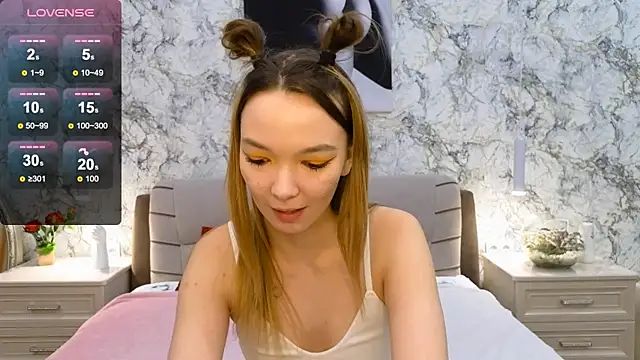 Snapshot of SusannJohnson chatting on March 23, 2025, 6:47 am SusannJohnson online show from March 23, 2025, 6:47 am