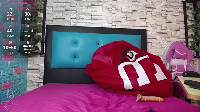 Snapshot of Pink_19 chatting on February 12, 2026, 1:00 pm Pink 19 online show from February 12, 2026, 1:00 pm