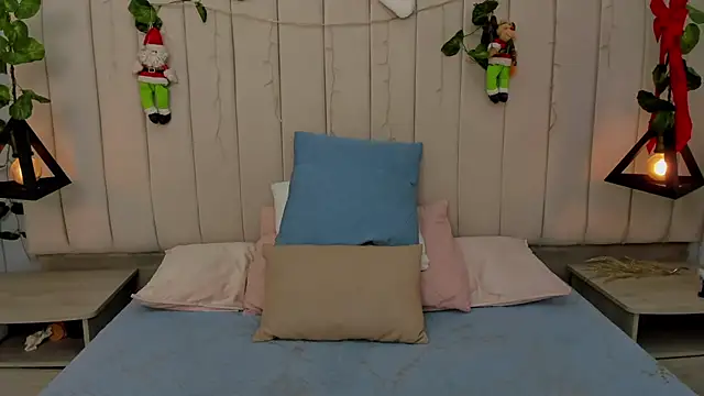 Paulina Lopezz online show from December 13, 2025, 8:04 pm