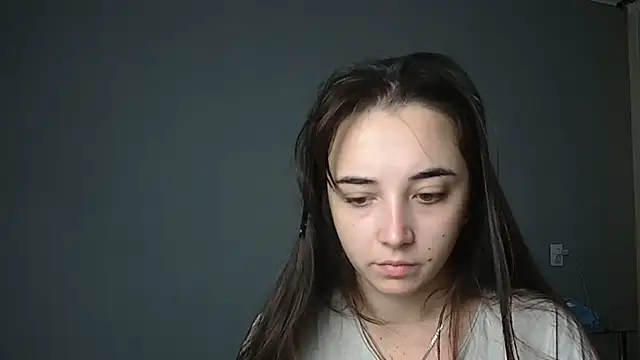 Eva Gloryy online show from November 11, 2025, 11:49 am