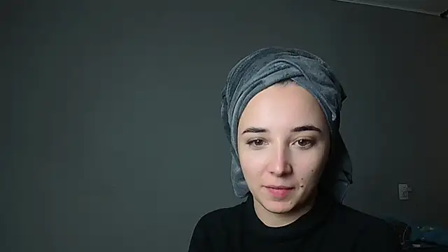 Eva Gloryy online show from November 28, 2025, 12:05 pm