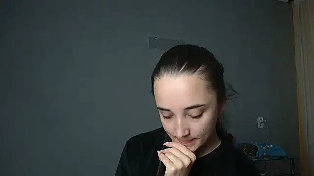 Snapshot of Eva_Gloryy chatting on October 14, 2025, 1:01 pm Eva Gloryy online show from October 14, 2025, 1:01 pm