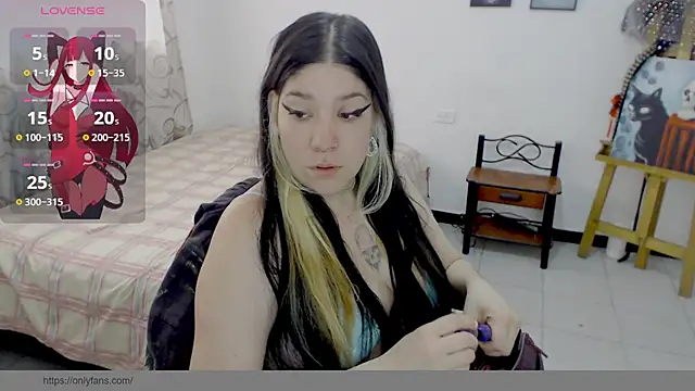 sharonnleon online show from November 18, 2025, 7:06 pm