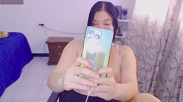 sharonnleon online show from March 25, 2026, 7:13 pm