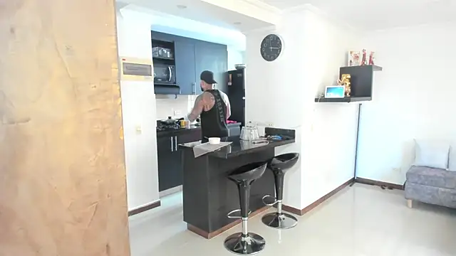 Snapshot of dereckgreen chatting on February 9, 2026, 8:18 pm dereckgreen online show from February 9, 2026, 8:18 pm