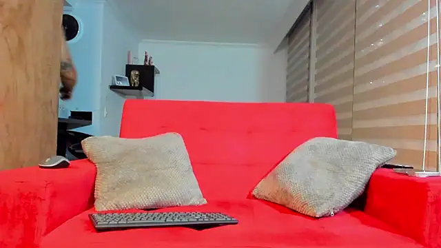 Snapshot of dereckgreen chatting on November 21, 2025, 2:32 am dereckgreen online show from November 21, 2025, 2:32 am