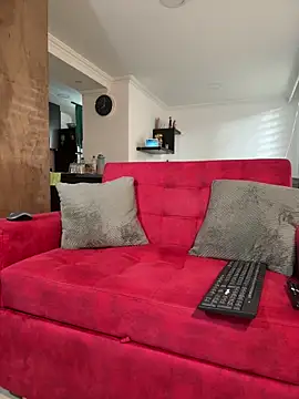 Snapshot of dereckgreen chatting on December 18, 2025, 1:04 pm dereckgreen online show from December 18, 2025, 1:04 pm