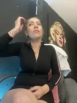 viktoria davis  online show from February 13, 2026, 11:38 pm