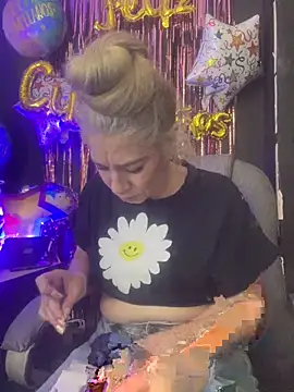 viktoria davis  online show from December 19, 2025, 1:53 am