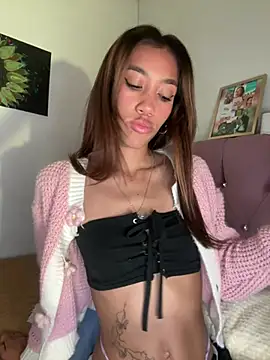 zoe storm online show from March 6, 2025, 7:43 pm