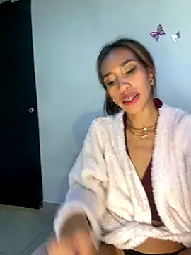 zoe storm online show from September 21, 2025, 4:50 am