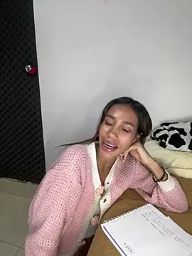 zoe storm online show from March 8, 2025, 3:50 am