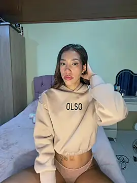 Snapshot of zoe_storm chatting on February 17, 2026, 1:47 am zoe storm online show from February 17, 2026, 1:47 am