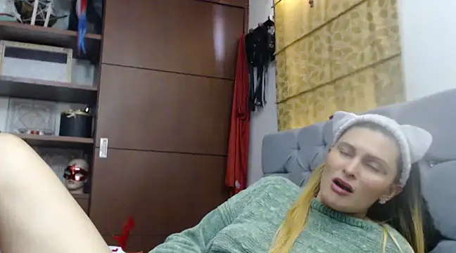 Snapshot of sachaclinford chatting on March 3, 2025, 3:00 pm sachaclinford online show from March 3, 2025, 3:00 pm