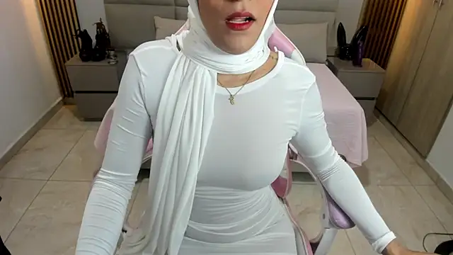 Snapshot of Zulema_hamdi chatting on March 2, 2025, 11:19 am Zulema hamdi online show from March 2, 2025, 11:19 am