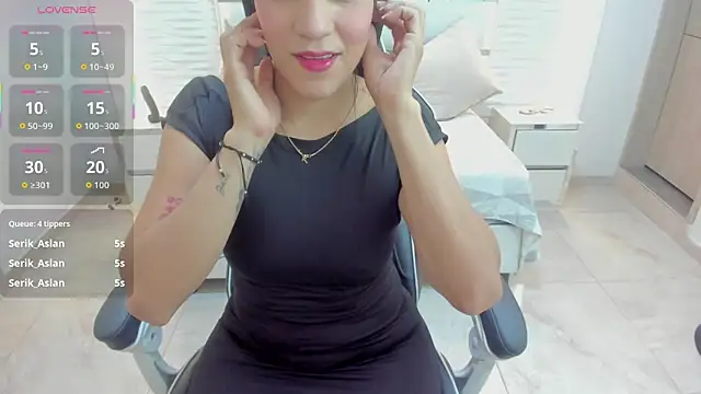 Snapshot of Zulema_hamdi chatting on November 4, 2025, 11:58 am Zulema hamdi online show from November 4, 2025, 11:58 am