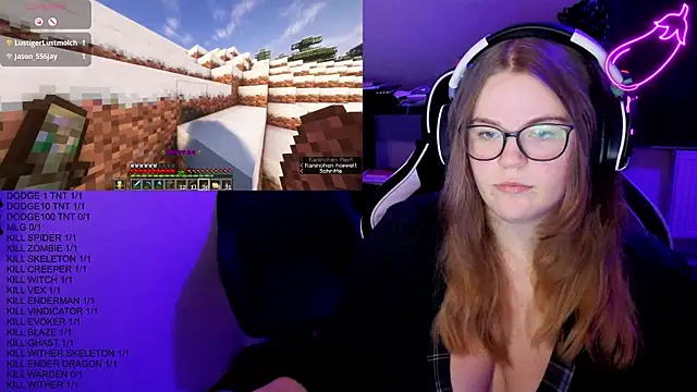 Snapshot of EveBaker04 chatting on October 18, 2025, 4:09 pm EveBaker04 online show from October 18, 2025, 4:09 pm