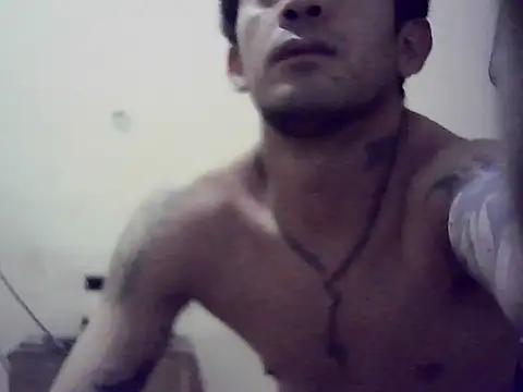 EstebanAkyLu online show from November 20, 2025, 8:04 am