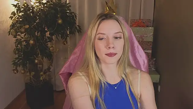 Snapshot of katt__y chatting on December 17, 2025, 5:12 am katt y online show from December 17, 2025, 5:12 am