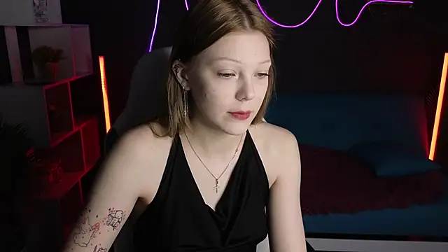 Snapshot of MiaWhisper chatting on January 23, 2025, 1:08 am MiaWhisper online show from January 23, 2025, 1:08 am