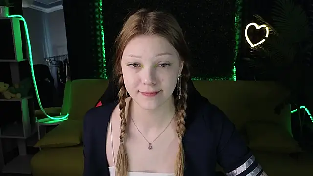 Snapshot of MiaWhisper chatting on January 29, 2025, 4:26 am MiaWhisper online show from January 29, 2025, 4:26 am