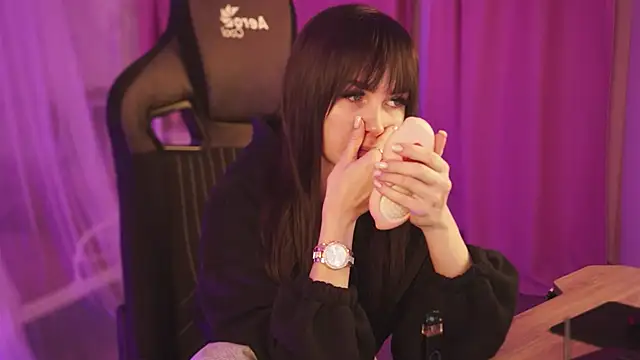 Snapshot of DakotaaJohnnson chatting on March 14, 2025, 2:41 pm DakotaaJohnnson online show from March 14, 2025, 2:41 pm