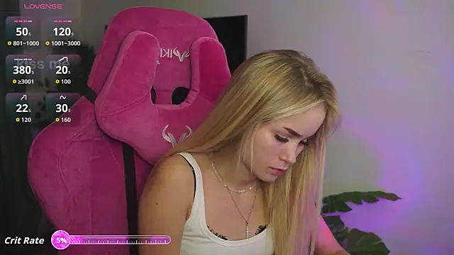 Snapshot of DakotaaJohnnson chatting on September 11, 2025, 11:43 am DakotaaJohnnson online show from September 11, 2025, 11:43 am