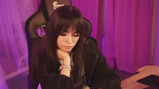 Snapshot of DakotaaJohnnson chatting on March 14, 2025, 11:23 am DakotaaJohnnson online show from March 14, 2025, 11:23 am