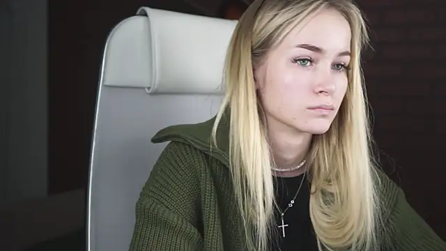 Snapshot of DakotaaJohnnson chatting on September 13, 2025, 5:51 am DakotaaJohnnson online show from September 13, 2025, 5:51 am