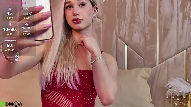 MaeveDream online show from March 3, 2026, 8:49 pm