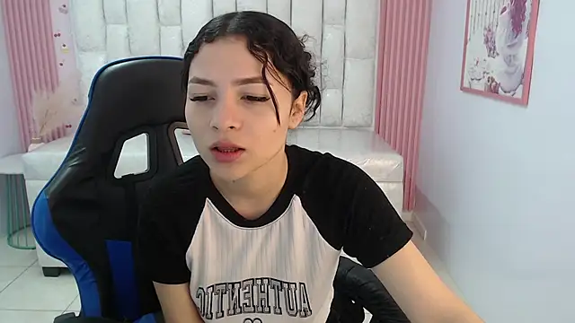 shalon diaz s online show from September 17, 2025, 1:02 pm