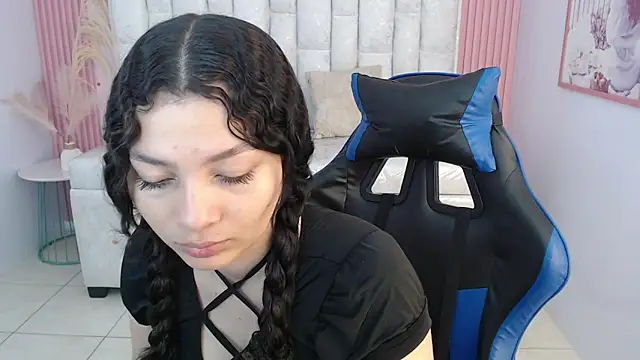 shalon diaz s online show from October 22, 2025, 1:32 pm