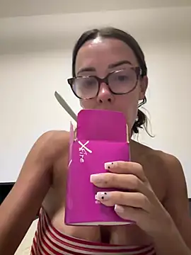 Snapshot of SexySophiaax chatting on May 19, 2026, 2:35 pm SexySophiaax online show from May 19, 2026, 2:35 pm
