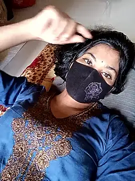 Hot couple 1 online show from September 21, 2025, 9:14 am