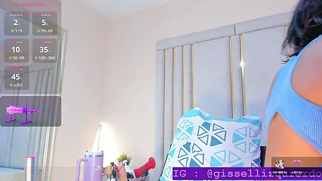 Snapshot of Liincostelloo chatting on October 31, 2025, 12:46 pm Liincostelloo online show from October 31, 2025, 12:46 pm