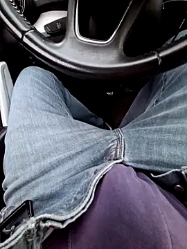 Nzino1983 online show from April 14, 2026, 5:18 pm