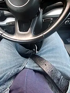 Nzino1983 online show from April 16, 2026, 5:03 pm