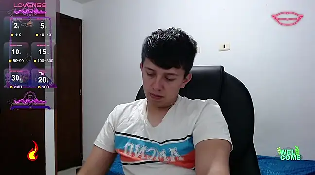 Snapshot of Alan_red chatting on February 14, 2025, 2:39 am Alan red online show from February 14, 2025, 2:39 am