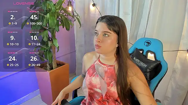 Snapshot of Lia_little18 chatting on June 4, 2026, 10:25 pm Lia little18 online show from June 4, 2026, 10:25 pm