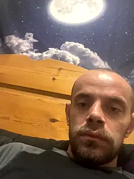 Snapshot of wyattstone chatting on October 4, 2025, 2:46 am wyattstone online show from October 4, 2025, 2:46 am