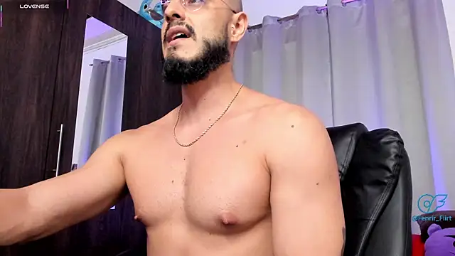 Snapshot of Fenrir_flirt chatting on October 3, 2025, 1:42 am Fenrir flirt online show from October 3, 2025, 1:42 am