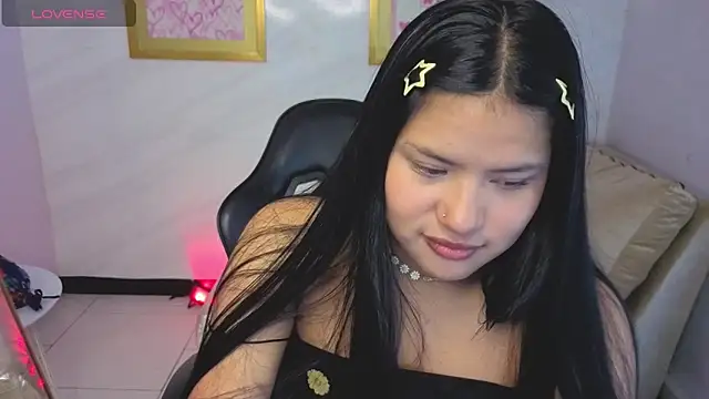 Paulette v online show from April 14, 2026, 1:05 pm