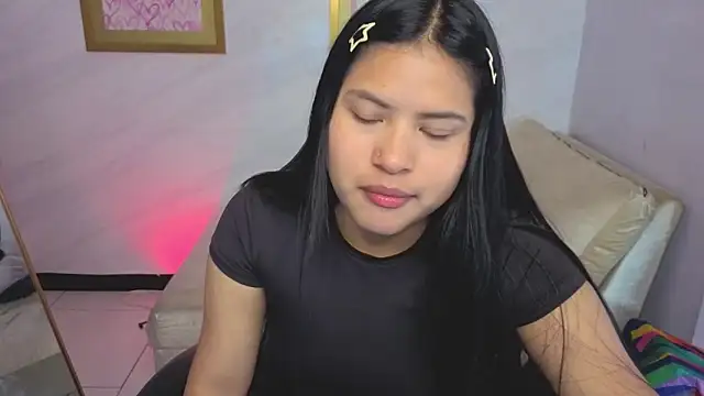 Paulette v online show from April 22, 2026, 1:07 pm