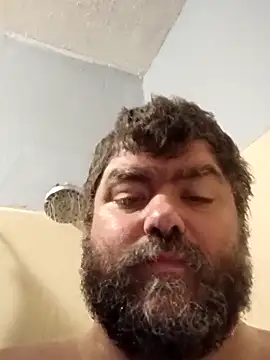 Rcraigue4 online show from December 16, 2025, 11:31 pm