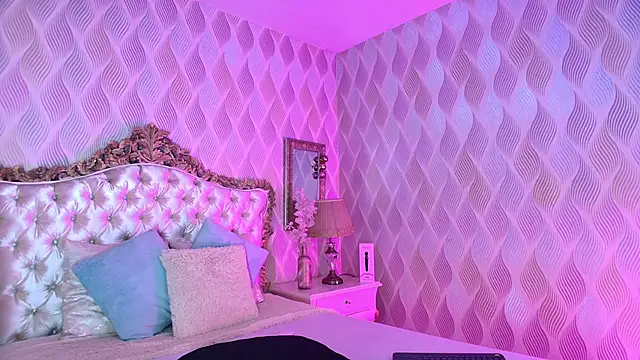 Snapshot of Bella_Smiith_ chatting on January 8, 2026, 1:17 pm Bella Smiith online show from January 8, 2026, 1:17 pm