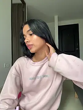 Snapshot of Bella_Smiith_ chatting on January 11, 2026, 6:59 pm Bella Smiith online show from January 11, 2026, 6:59 pm