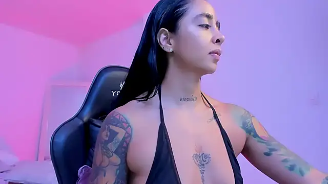 sophierooy22 online show from March 25, 2026, 1:54 pm