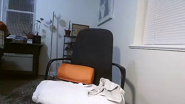 Prolapse Pig online show from December 21, 2025, 4:14 am