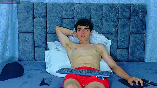 Ricardo fernandez69 online show from May 19, 2026, 7:43 pm